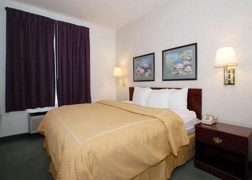 Comfort Suites Airport Columbus Pokoj fotografie